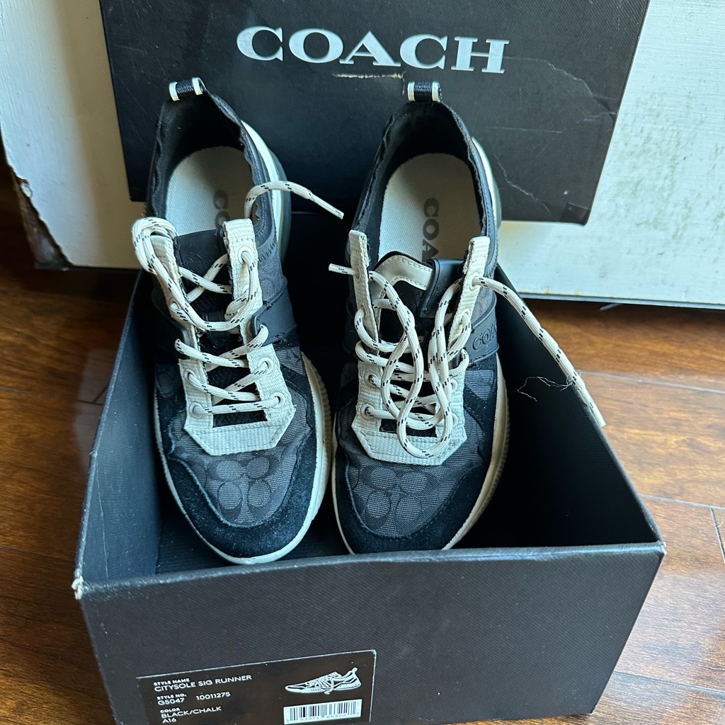 Coach Womenâs Black/Chalk (Cream) Citysole Sig Signature Runner Sneakers